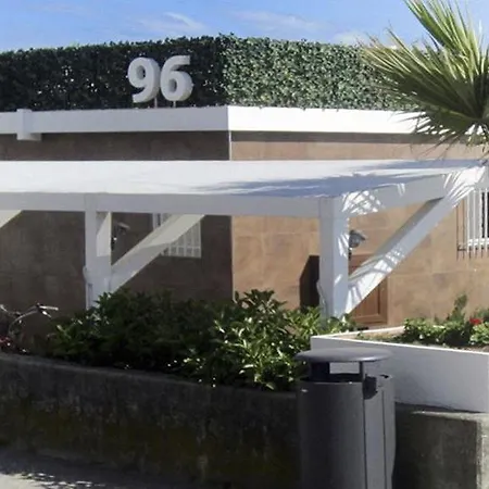 Aria Di Mare & In Centro A Hotel 3*