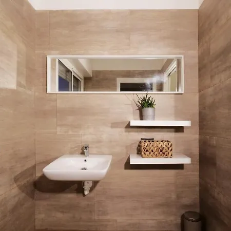 Hotel Aria Di Mare - Bed&brunch In Centro A Riccione