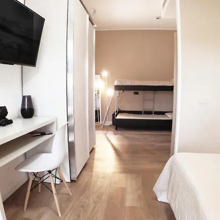Aria Di Mare & In Centro A 3*