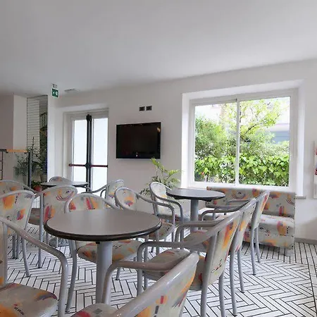 Aria Di Mare - Bed & Brunch In Centro A 酒店 里乔内