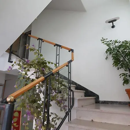 Aria Di Mare - Bed & Brunch In Centro A Риччоне