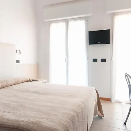 Hotel Aria Di Mare & In Centro A 3*